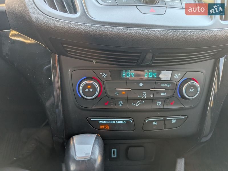 Внедорожник / Кроссовер Ford Escape 2018 в Днепре