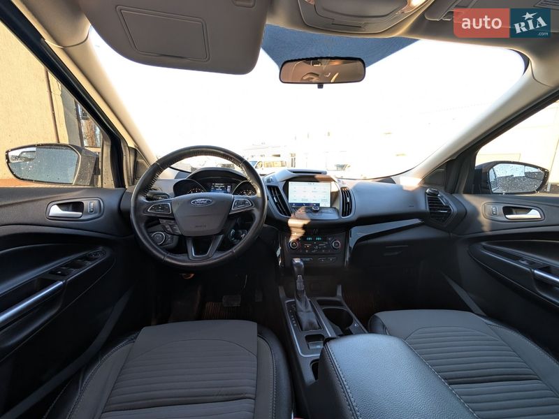 Внедорожник / Кроссовер Ford Escape 2018 в Днепре