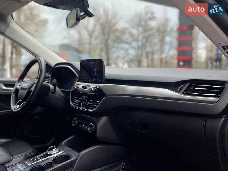Позашляховик / Кросовер Ford Escape 2021 в Кременчуці