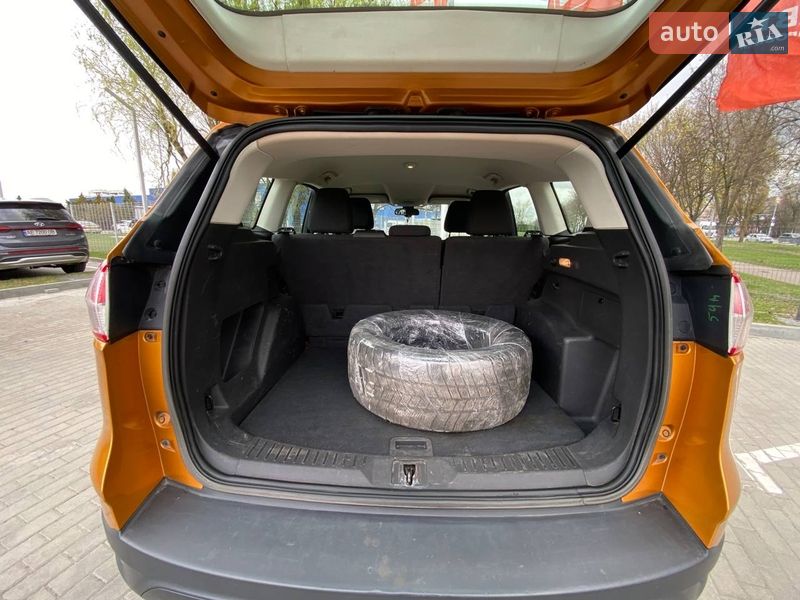 Позашляховик / Кросовер Ford Escape 2016 в Дніпрі