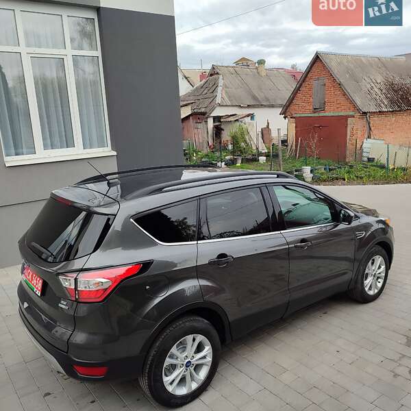 Внедорожник / Кроссовер Ford Escape 2018 в Дубно