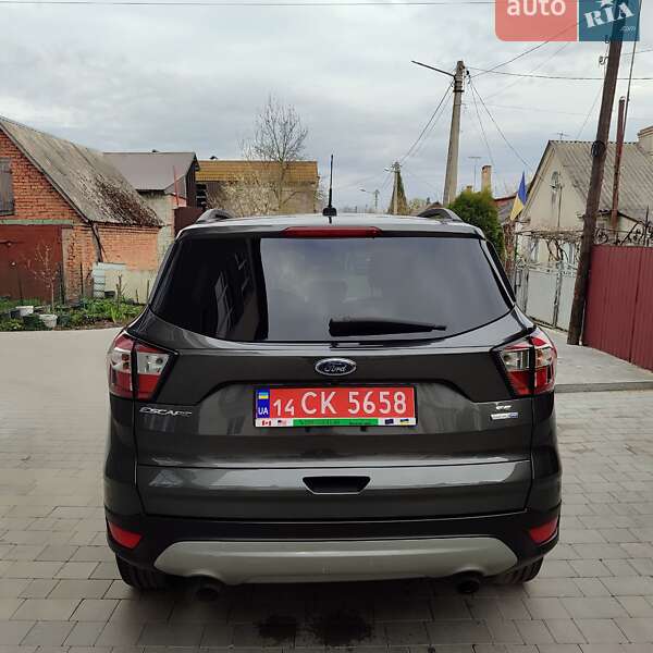 Внедорожник / Кроссовер Ford Escape 2018 в Дубно