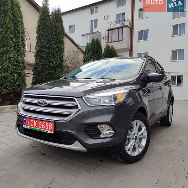 Внедорожник / Кроссовер Ford Escape 2018 в Дубно