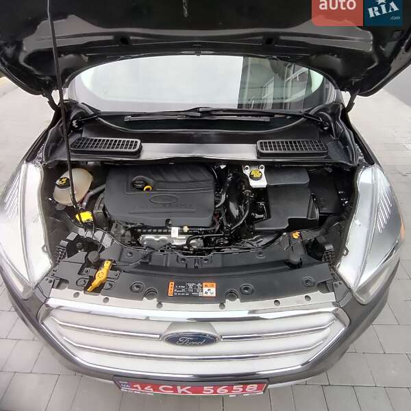 Внедорожник / Кроссовер Ford Escape 2018 в Дубно