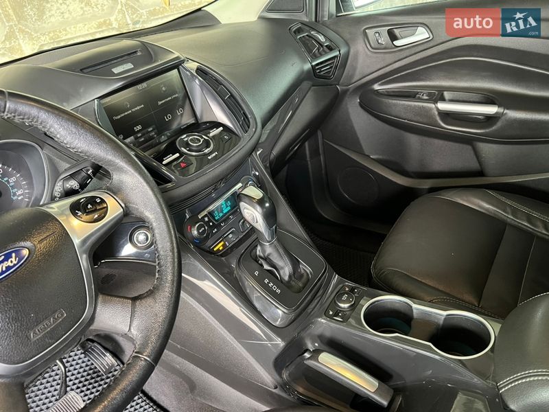 Позашляховик / Кросовер Ford Escape 2015 в Дніпрі фото 20 Позашляховик / Кросовер Ford Escape 2015 в Дніпрі
