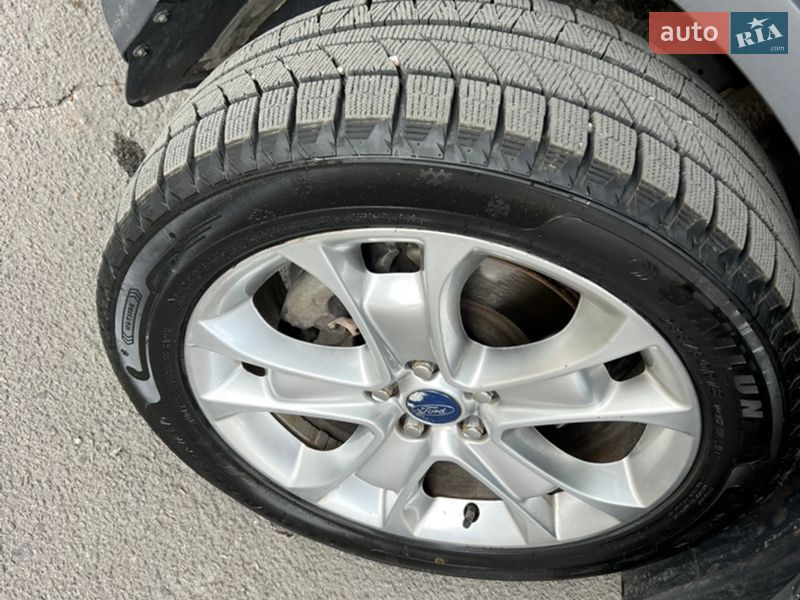 Позашляховик / Кросовер Ford Escape 2015 в Дніпрі фото 25 Позашляховик / Кросовер Ford Escape 2015 в Дніпрі