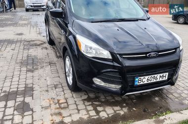 Позашляховик / Кросовер Ford Escape 2015 в Львові