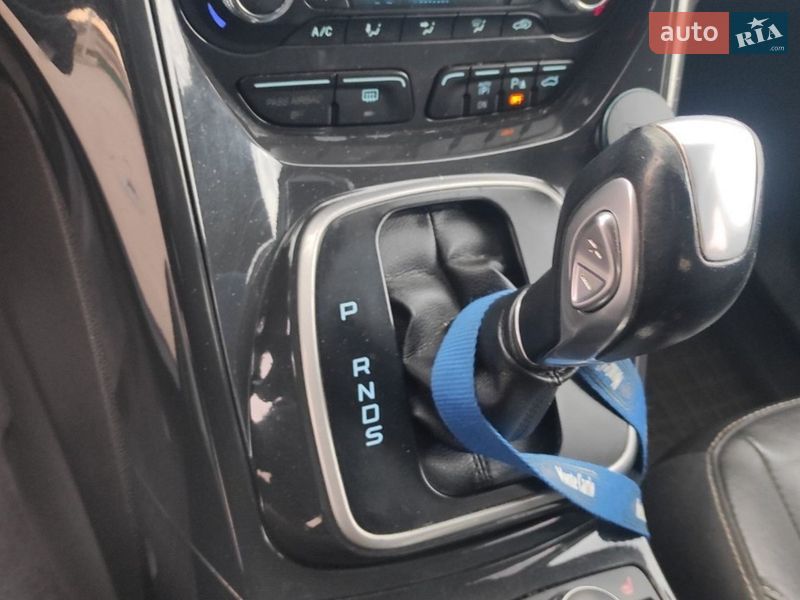 Внедорожник / Кроссовер Ford Escape 2013 в Монастыриске