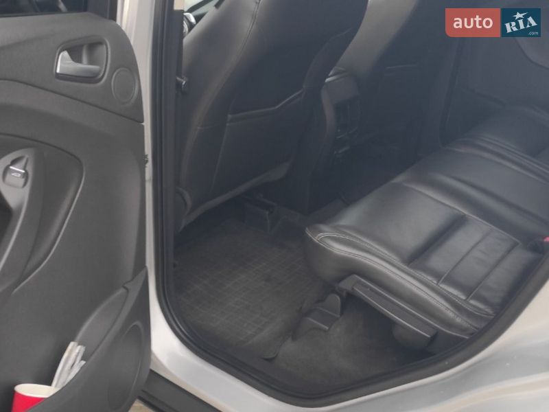 Внедорожник / Кроссовер Ford Escape 2013 в Монастыриске