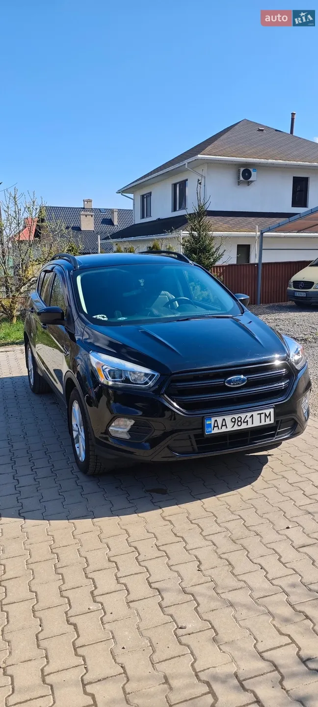 2019 Ford Escape - фото 1