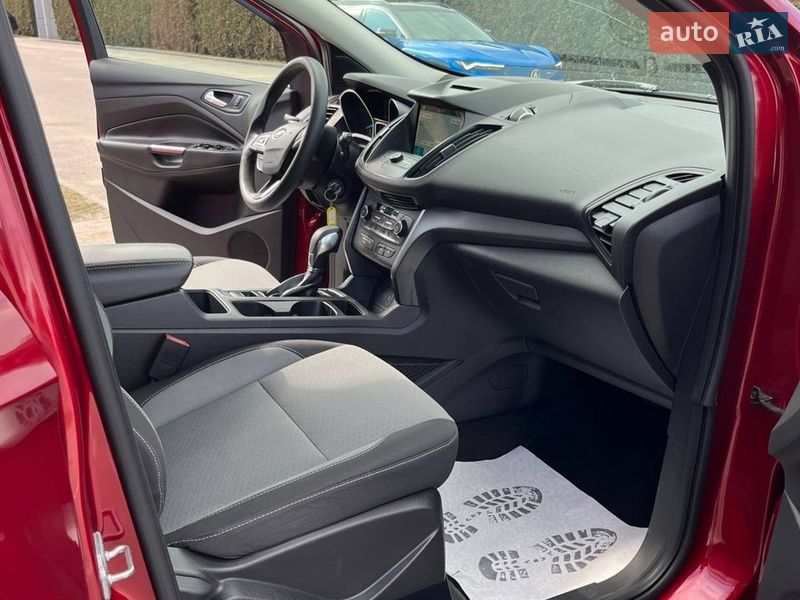 Позашляховик / Кросовер Ford Escape 2018 в Львові