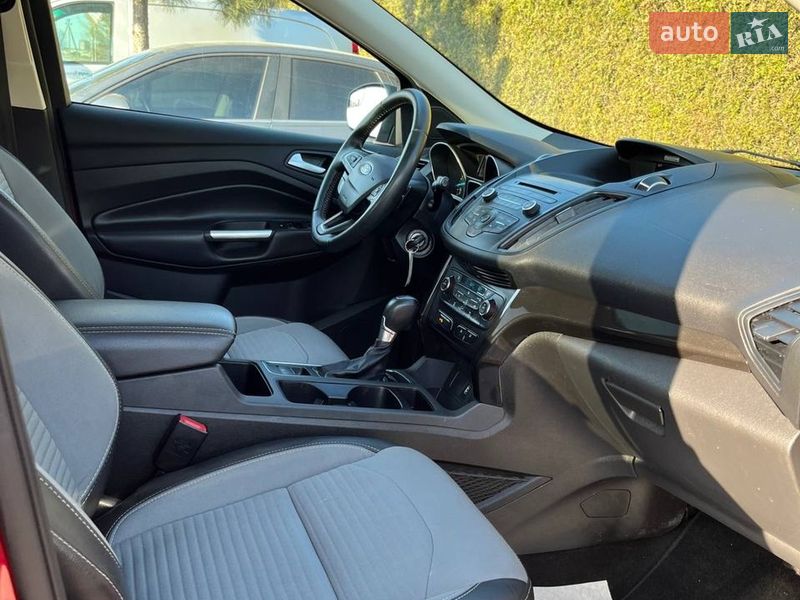 Позашляховик / Кросовер Ford Escape 2017 в Львові