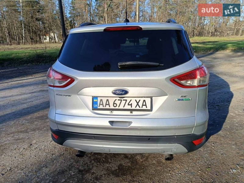 Позашляховик / Кросовер Ford Escape 2015 в Києві фото 8 Позашляховик / Кросовер Ford Escape 2015 в Києві