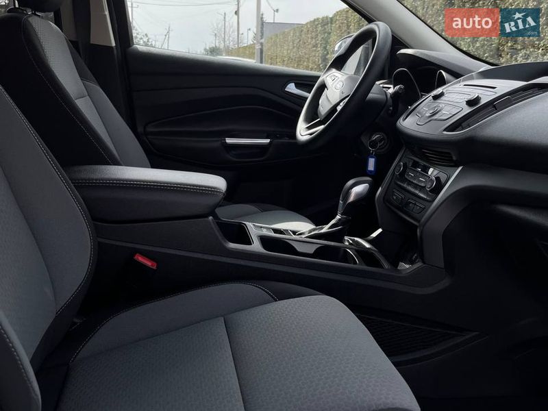 Позашляховик / Кросовер Ford Escape 2018 в Львові