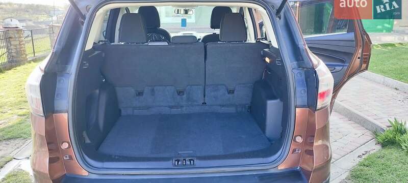 Позашляховик / Кросовер Ford Escape 2016 в Івано-Франківську