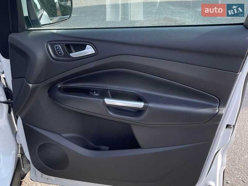 Позашляховик / Кросовер Ford Escape 2017 в Дубні фото 39 Позашляховик / Кросовер Ford Escape 2017 в Дубні