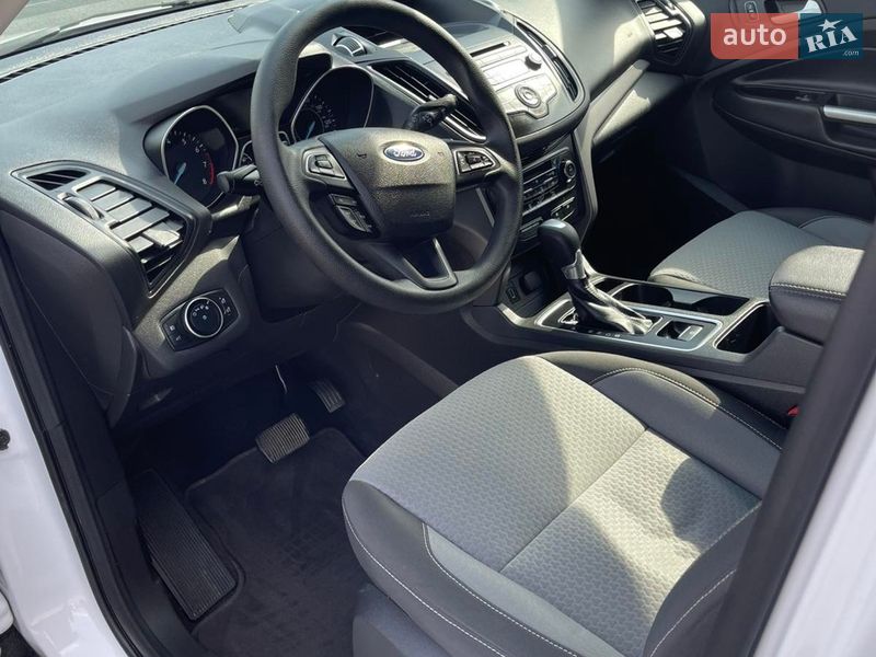 Позашляховик / Кросовер Ford Escape 2017 в Дубні фото 42 Позашляховик / Кросовер Ford Escape 2017 в Дубні