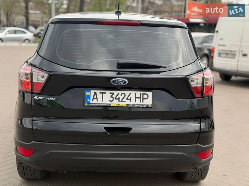 Внедорожник / Кроссовер Ford Escape 2016 в Ивано-Франковске
