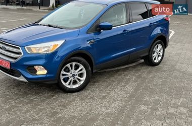 Позашляховик / Кросовер Ford Escape 2017 в Дубні