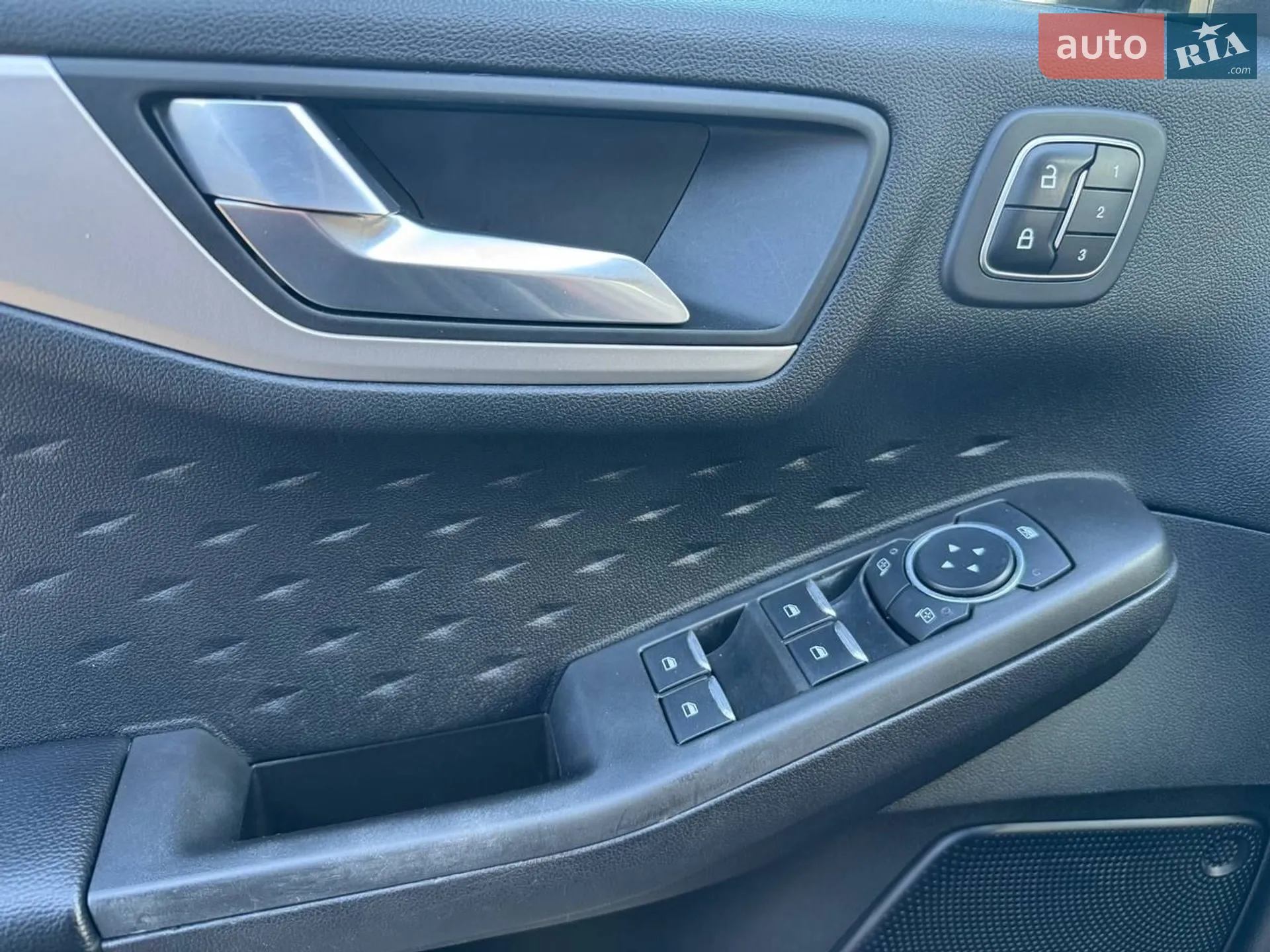 2020 Ford Escape - мініатюра 17