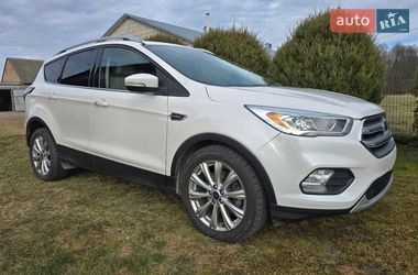 Позашляховик / Кросовер Ford Escape 2017 в Львові