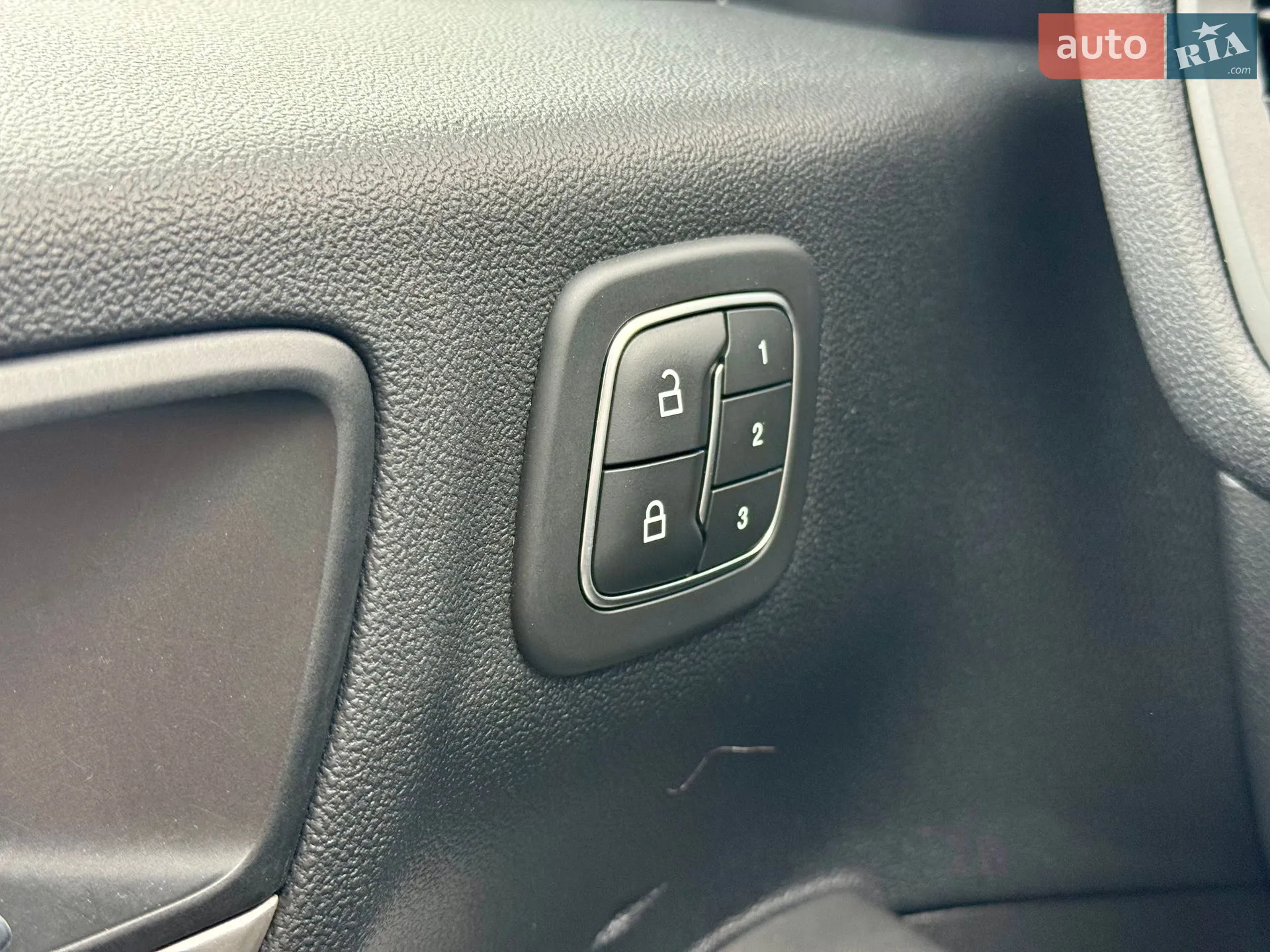 2019 Ford Escape - мініатюра 22