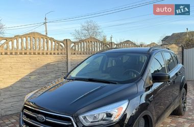 Внедорожник / Кроссовер Ford Escape 2019 в Малине