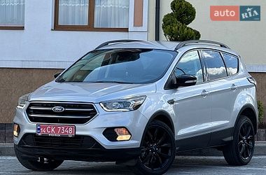 Позашляховик / Кросовер Ford Escape 2017 в Дрогобичі