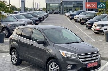 Внедорожник / Кроссовер Ford Escape 2019 в Дубно