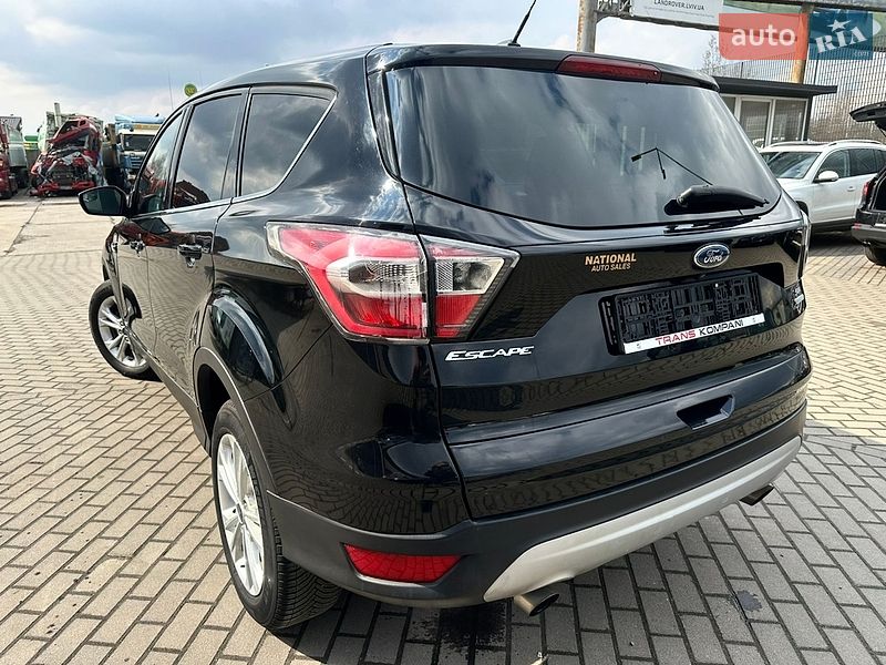 Внедорожник / Кроссовер Ford Escape 2017 в Львове