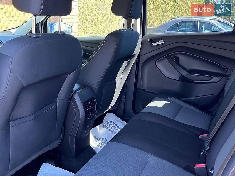 Позашляховик / Кросовер Ford Escape 2017 в Львові