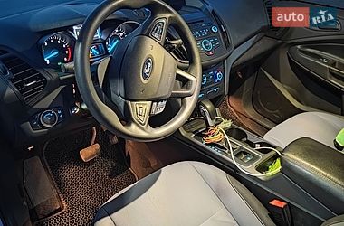 Внедорожник / Кроссовер Ford Escape 2017 в Киеве
