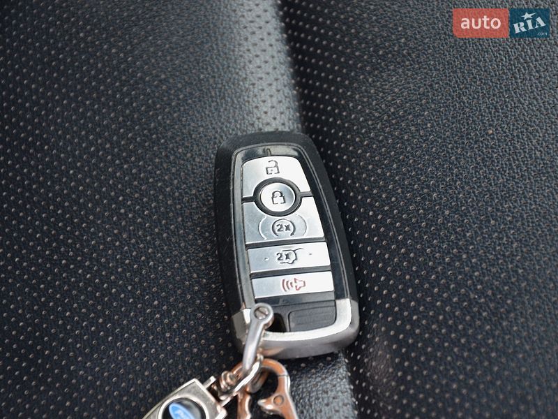 Позашляховик / Кросовер Ford Escape 2020 в Києві