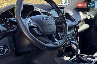 Внедорожник / Кроссовер Ford Escape 2019 в Львове