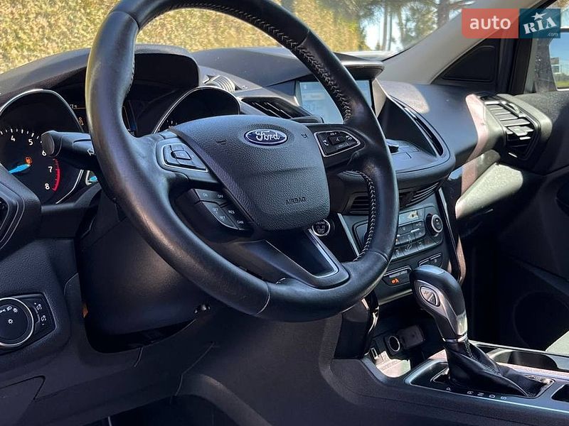 Внедорожник / Кроссовер Ford Escape 2019 в Львове