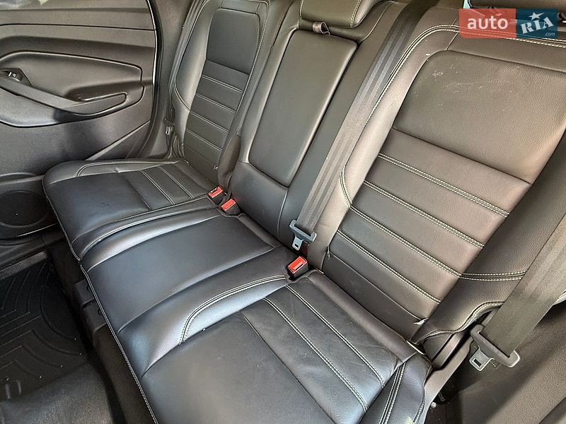Внедорожник / Кроссовер Ford Escape 2016 в Львове