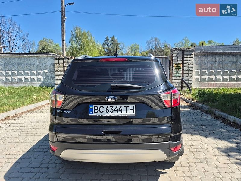 Внедорожник / Кроссовер Ford Escape 2018 в Львове