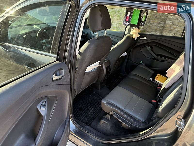 Внедорожник / Кроссовер Ford Escape 2016 в Ровно