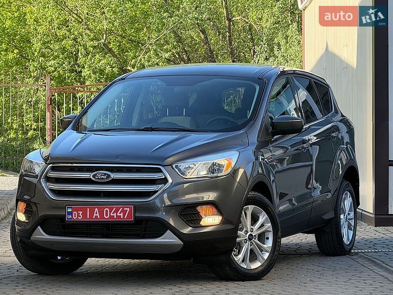 Внедорожник / Кроссовер Ford Escape 2017 в Дрогобыче