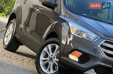 Внедорожник / Кроссовер Ford Escape 2017 в Дрогобыче