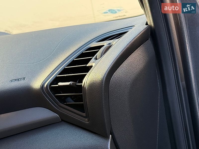 Внедорожник / Кроссовер Ford Escape 2017 в Дрогобыче