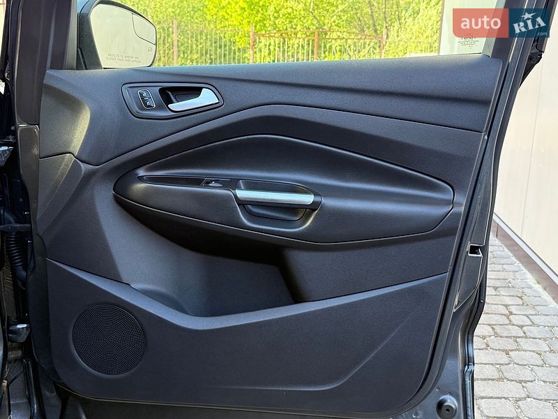 Внедорожник / Кроссовер Ford Escape 2017 в Дрогобыче