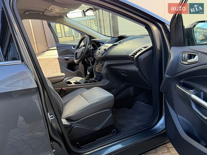 Внедорожник / Кроссовер Ford Escape 2017 в Дрогобыче
