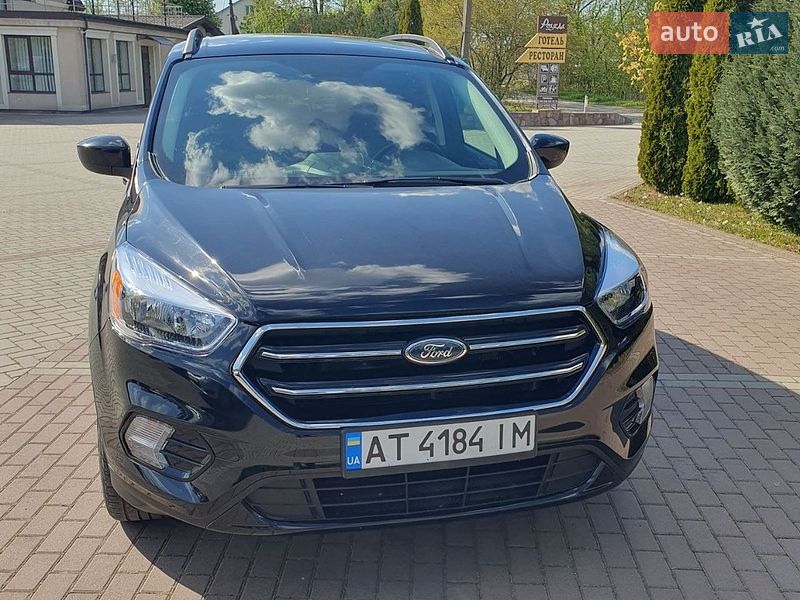 Внедорожник / Кроссовер Ford Escape 2019 в Ивано-Франковске