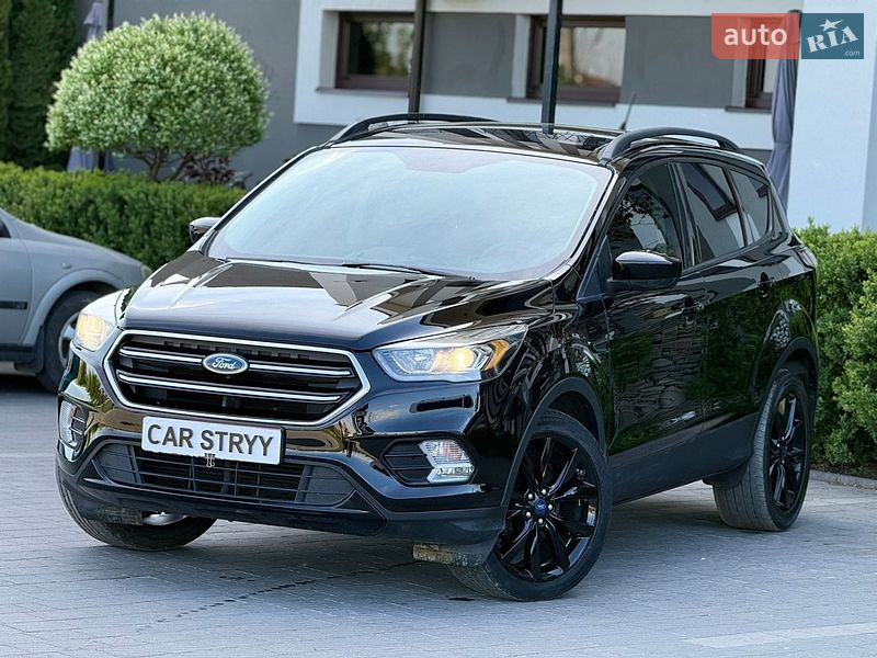 Внедорожник / Кроссовер Ford Escape 2018 в Стрые