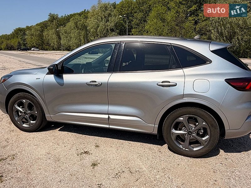 Позашляховик / Кросовер Ford Escape 2024 в Дніпрі