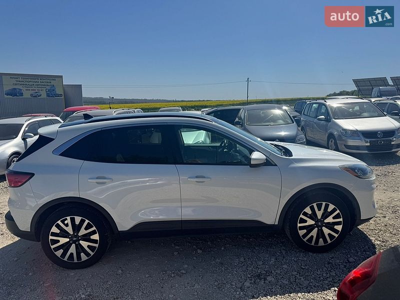 Позашляховик / Кросовер Ford Escape 2019 в Городку
