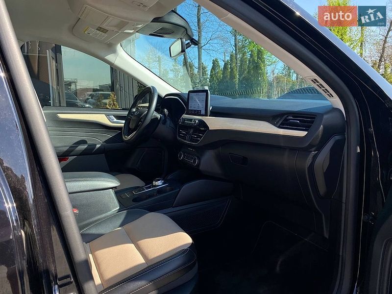 Внедорожник / Кроссовер Ford Escape 2021 в Киеве