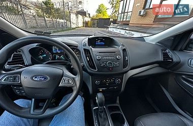 Позашляховик / Кросовер Ford Escape 2017 в Вінниці
