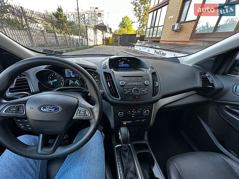 Позашляховик / Кросовер Ford Escape 2017 в Вінниці